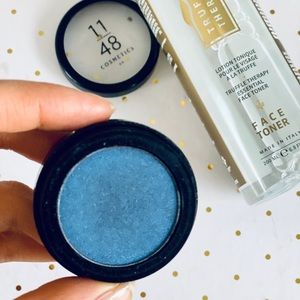 Eyeshadow and face toner